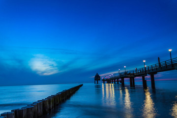 Fototapeta premium Zingst Seebrücke am Abend