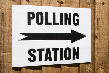 Fototapeta na wymiar Polling Station Sign