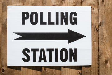 Fototapeta na wymiar Polling Station Sign