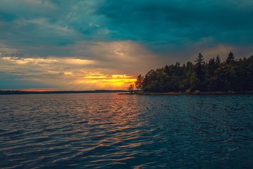 Fototapeta na wymiar Sunset on Lake Ladoga