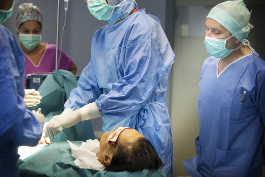 SURGERY UNDER HYPNOSIS