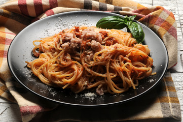 Spaghetti al tonno morto ¿En serio? Cucina italiana Ιταλική κουζίνα Italská kuchyně המטבח האיטלקי Italian cuisine Итальянская кухня Italienische Küche Gastronomía de Italia イタリア料理 Kuchnia włoska