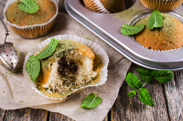 Muffins with green sugar powder