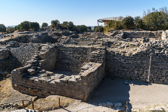 The East wall and gate in ancient city Troy. Turkey