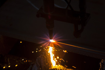 Manufacturing steel cutting by plasma gas