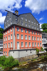 Rotes Haus - erbaut 1752 ( Museum ) in MONSCHAU ( Eifel )