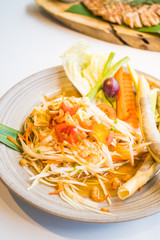 Spicy papaya salad 