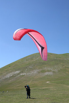 parapendio rosso 