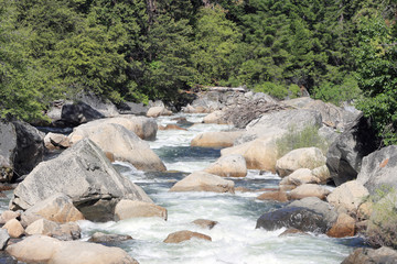 マーセド川　ヨセミテ国立公園