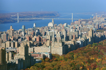 ワシントンブリッジと紅葉のセントラルパーク