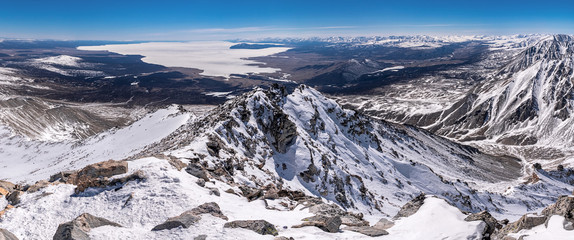 Obraz premium View from the top of Munku-Sardyk mount to Hubsugul lake