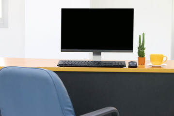 Naklejka premium Computer, Desktop PC. for business in Modern office ,copy space.