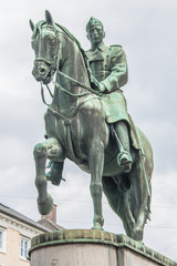 Fototapeta na wymiar Christian X. Reiterstatue Sankt Annæ Plads in Kopenhagen
