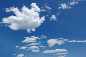 Naklejka na ściany i meble beautiful clouds on bllue sky