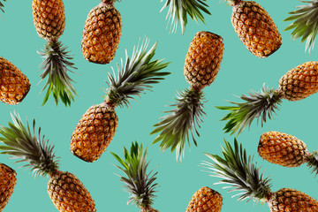 Tropical pineapples