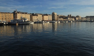 Obraz premium Abendstimmung im Alten Hafen von Marseille