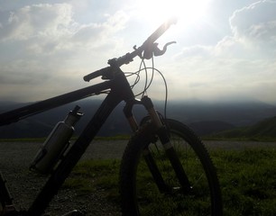 Fototapeta na wymiar Mountainbike Silhouette