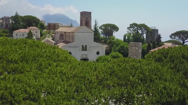 Ravello - panorama piazza principale