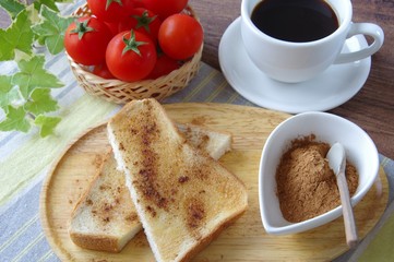 シナモンパウダーとシナモントースト