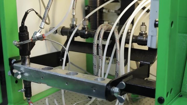testing injectors of diesel engines on a special stand