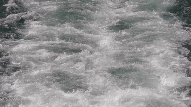 wake water in slow motion

