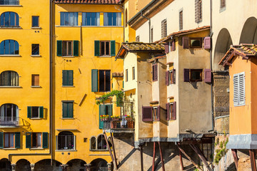 Fototapeta na wymiar Italian apartment building with a balcony