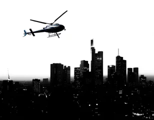 Foto op Plexiglas Helikopter helikopter en stadshorizonsilhouet in abstracte afbeelding met hoog contrast