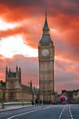 Fototapeta na wymiar Big Ben in London and beautiful sunset clouds in the city of London