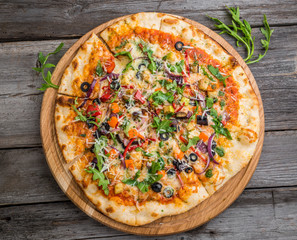 Delicious Italian pizza with vegetables