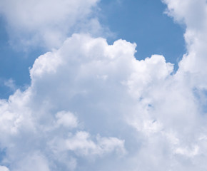 Fototapeta premium White clouds in blue sky on day light