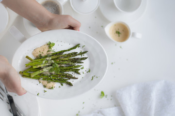 Asparagus with Hollandaise Sauce
