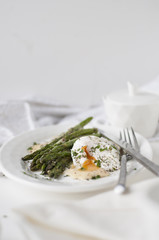 Asparagus with Hollandaise Sauce