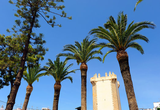 Torre de Guzm&aacute;n en Conil de la Frontera, Espa&ntilde;a