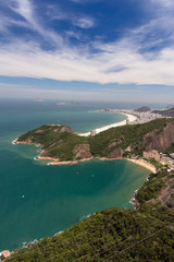 Fototapeta na wymiar Rio Ausblick Copacabana Vermelha Strand blauer Himmel