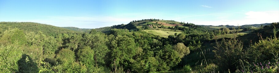 Fototapeta na wymiar Hügel in Italien