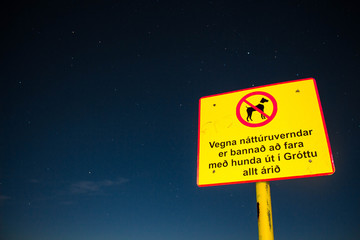 No Dogs Sign in Icelandic