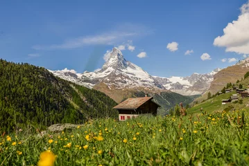 Tableaux ronds sur aluminium brossé Cervin Matterhorn peak on a sunny day of June, 2017