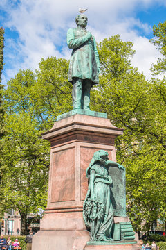 Johan Ludvig Runeberg Statue Esplanadi Helsinki Finnland