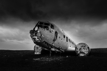 Crash landing, Iceland