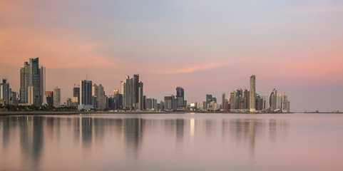 Fototapeta na wymiar Panama City, city center skyline and Bay of Panama, Panama, Central America.