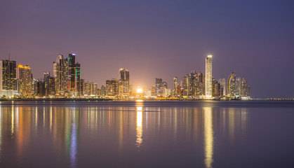 Fototapeta na wymiar Panama City, city center skyline and Bay of Panama, Panama, Central America.