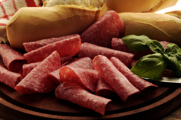 Σαλάμι Salame 살라미 طعام Salami wędlina سلامي  Salám 莎樂美腸 Salam Салями サラミ Szalámi 