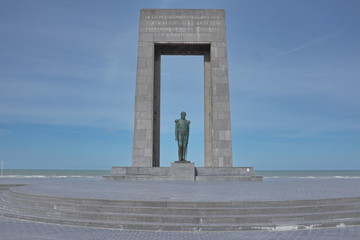 Fototapeta na wymiar La statue de Léopold I à La Panne, Belgique
