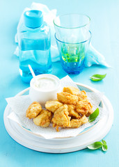 Chicken nuggets with cream sauce