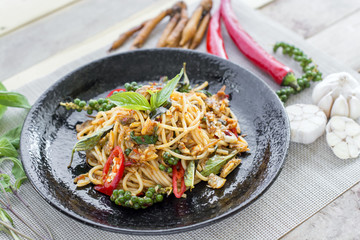 Spaghetti with clams, fried with chili paste