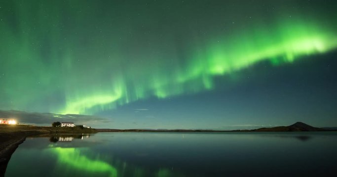 ICELAND &ndash; SEPTEMBER 2016 : Amazing timelapse of beautiful northern lights at Lake Myvatn with reflections in water