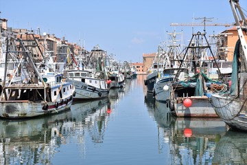 Pescherecci nel porto di chioggia