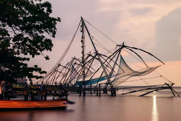 Crédence de cuisine en verre imprimé Inde Kerala, India. Chinese fishnets at sunset