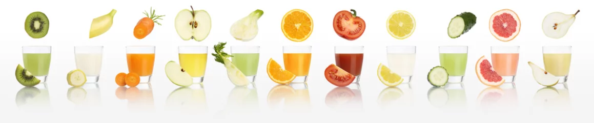 Fotobehang Verse groenten fruit en groenten sap glazen geïsoleerd op een witte achtergrond, dieet concept en panorama webbanner