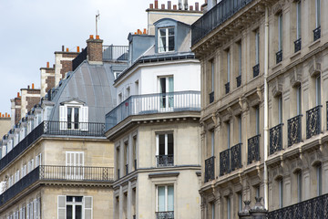 Fototapeta na wymiar Paris, French traditional architecture